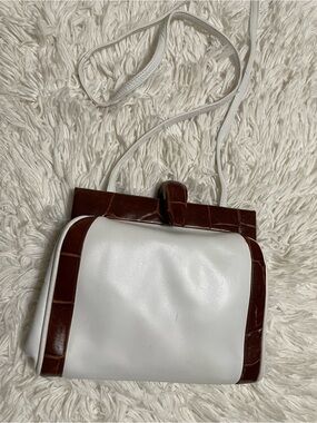 Vintage Susan Gail White And brown Leather crossbody bag Made In Spain